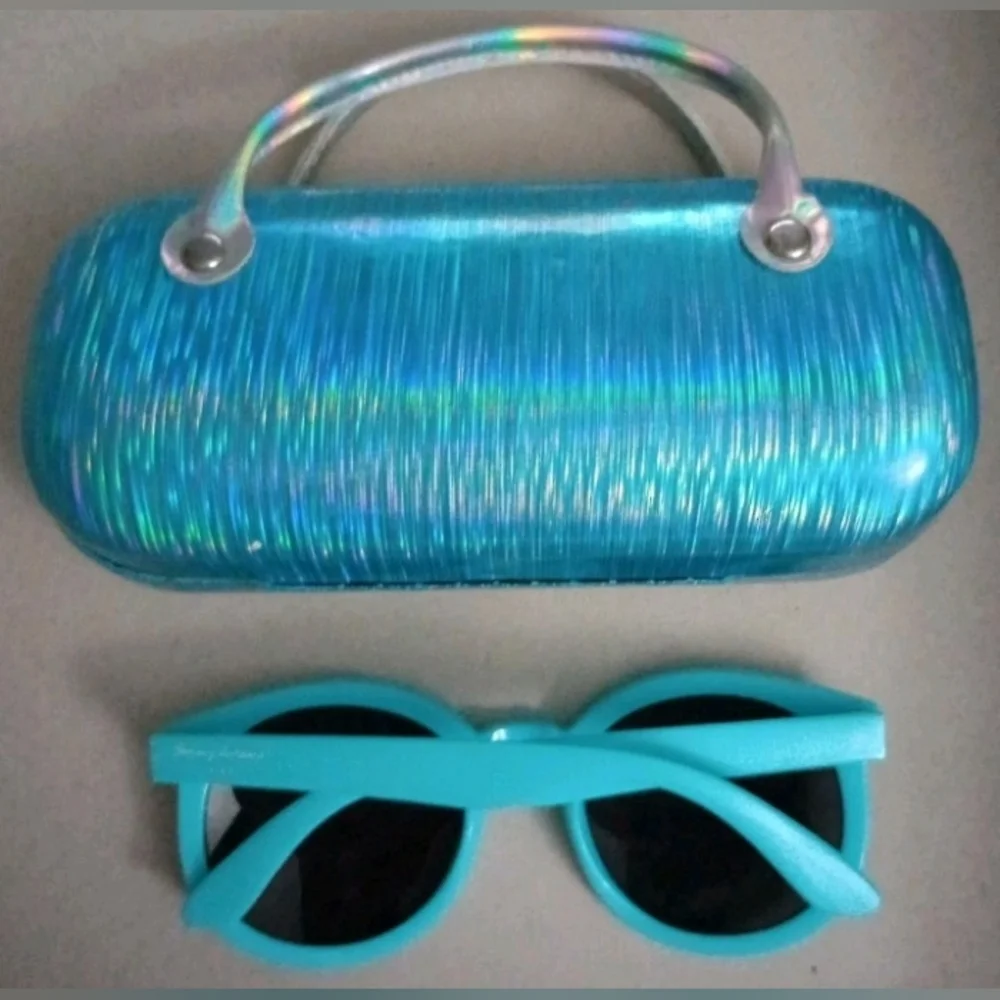 Tommy Bahama Kids' Teal Sunglasses And A Fun (Unbranded) Eyeglasses Case